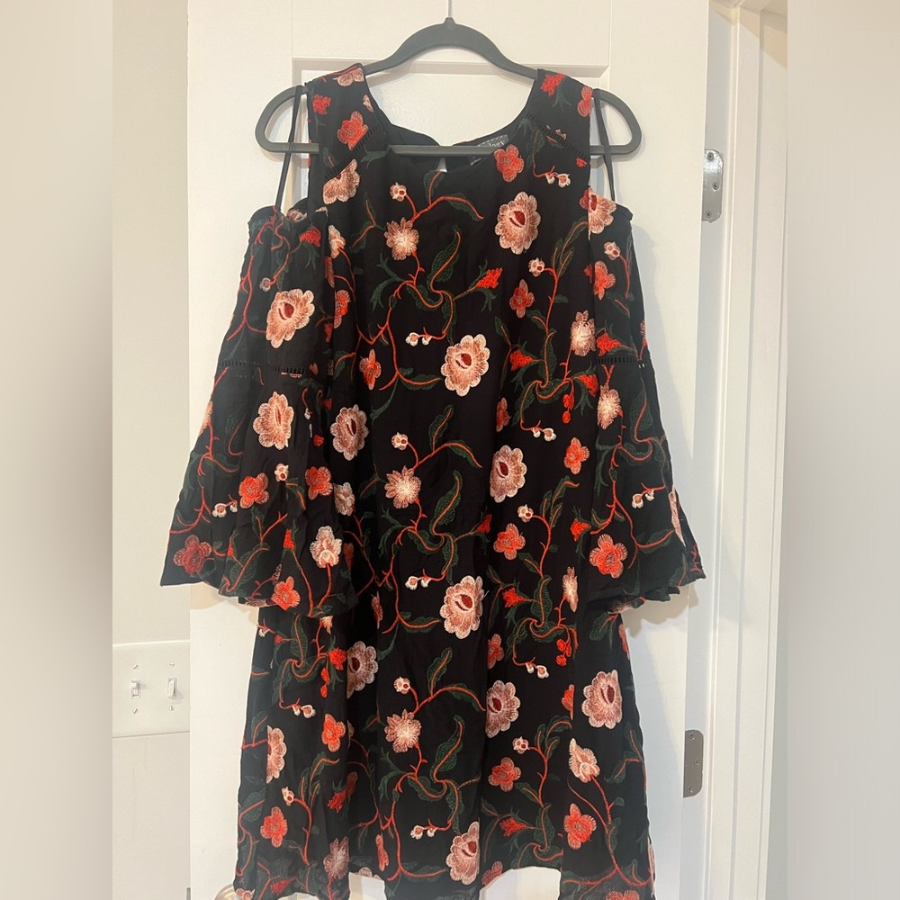 Luxology Cold Shoulder dress
